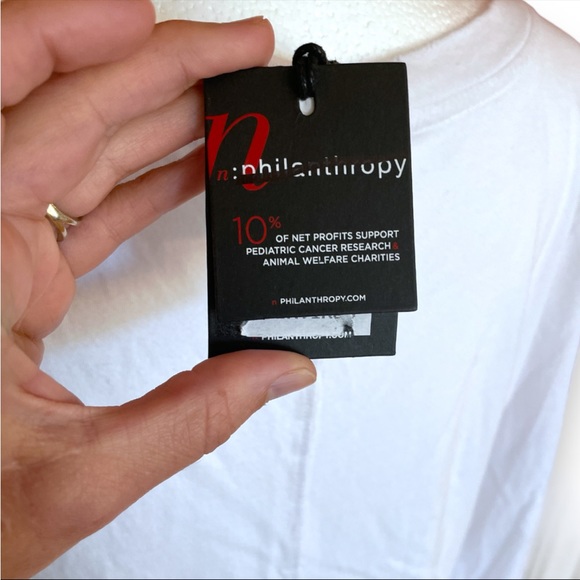 NWT n:philanthropy* Vicki V-Neck Cut Out Long Sleeve Shirt Size Med - Picture 13 of 13